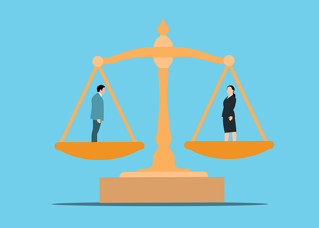 저울이 균등하게 가리키고 있음